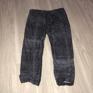 Gray patterned Calvin Klein leggings!